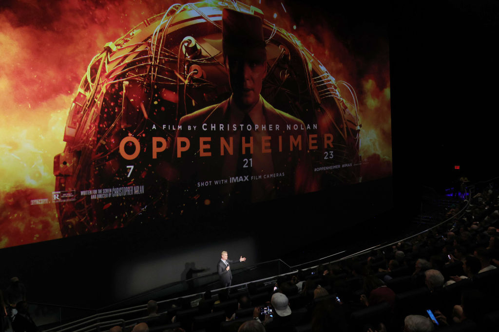 “Oppenheimer era un alma complicada”: Kai Bird, coautor del libro, habla de la película