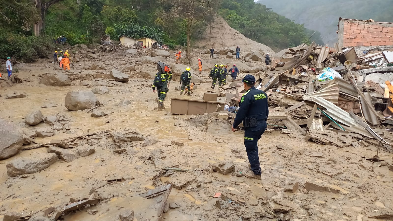 Ascienden a 11 los muertos tras la avalancha en Quetame, Cundinamarca