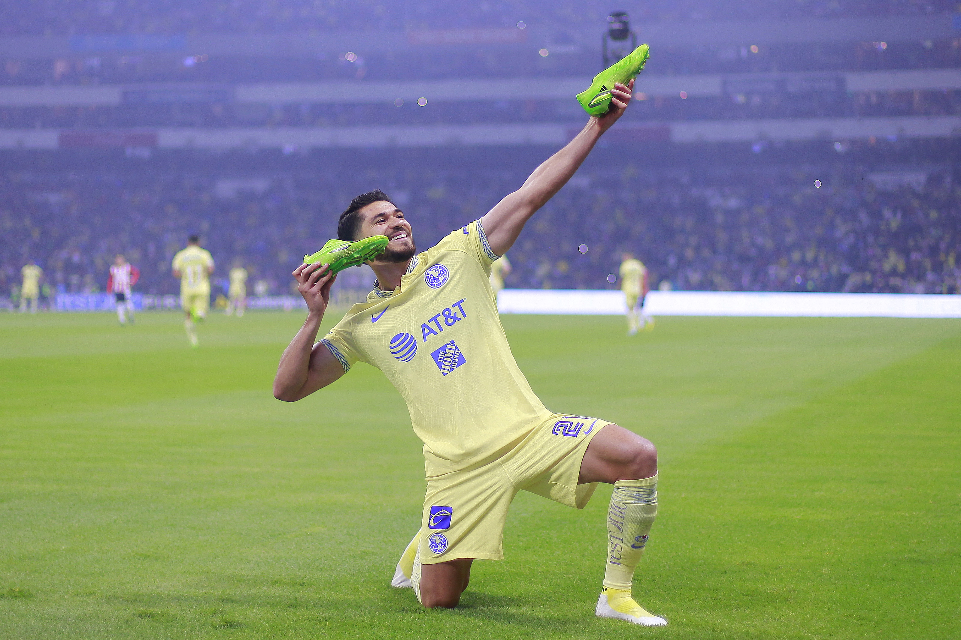 Henry Martin se va del América? El club ya tendría definido el futuro del  jugador