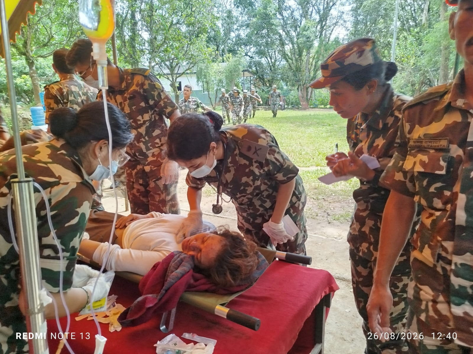སྐྱིད་གྲོང་གི་འདམ་རྡོ་ཆུ་རུད་ཤི་རྨས་གྲངས་འབོར་འཕར་བཞིན་ཡོད་འདུག་ལ། ས་གནས་སུ་མི་འཚོལ་སྐྱོབ་ཀྱི་ལས་ཀ་མུ་མཐུད་བྱེད་བཞིན་པ།