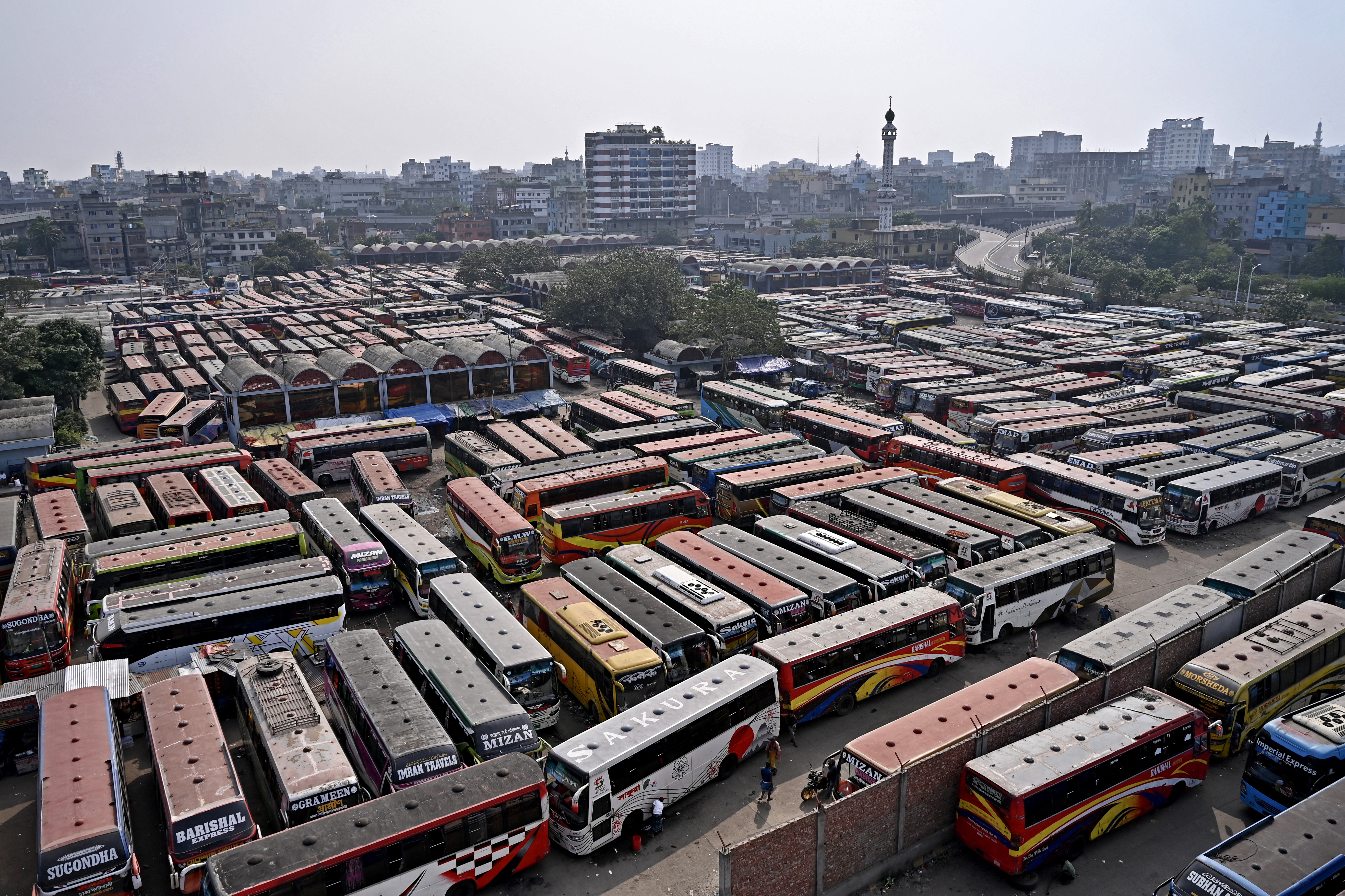 Kreslo bilan jinsiy aloqa pozitsiyalari Poezdda porno chochqachilik banki