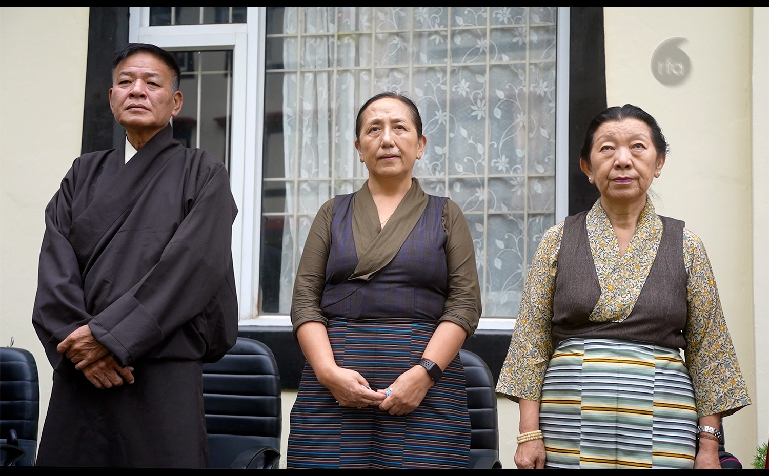 གཡོན་ནས་གཡས། སྲིད་སྐྱོང་སྤེན་པ་ཚེ་རིང་། ཁྲིམས་ཞིབ་པ་ཆེ་བ་ཡེ་ཤེས་དབང་མོ། བོད་མི་མང་སྤྱི་འཐུས་ཚོགས་གཙོ་སྒྲོལ་མ་ཚེ་རིང་། (༢༠༢༦།༨།༡༥ གངས་ཅན་སྐྱིད་གཤོངས།)