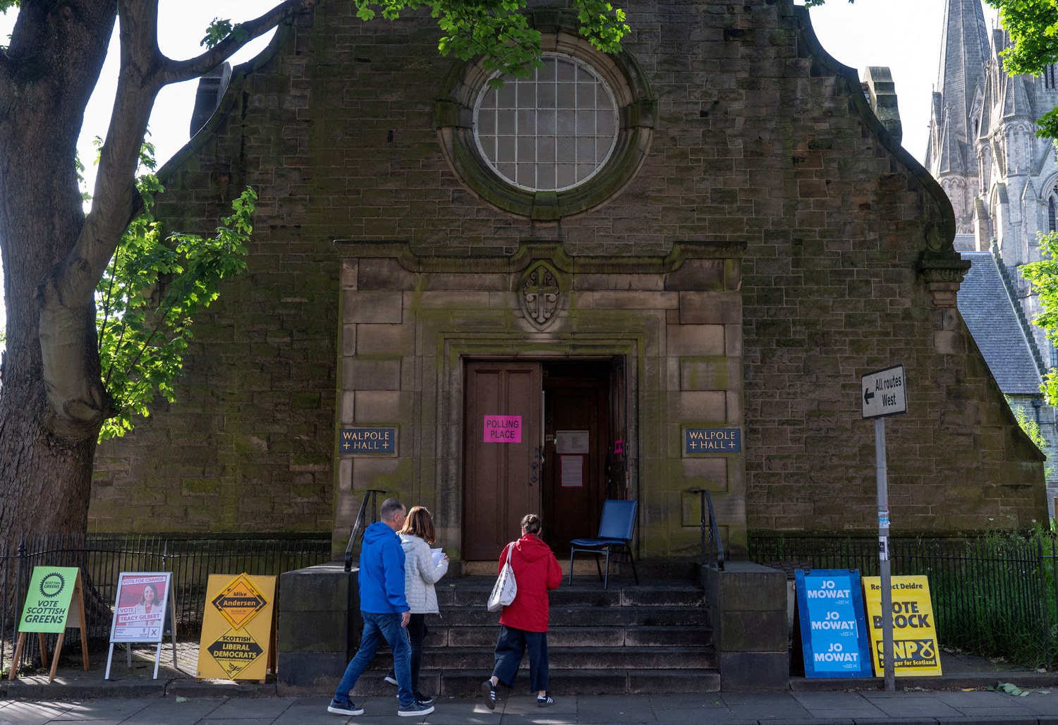 过百苏格兰港人大选投票遇阻官员称不能接受– 普通话主页