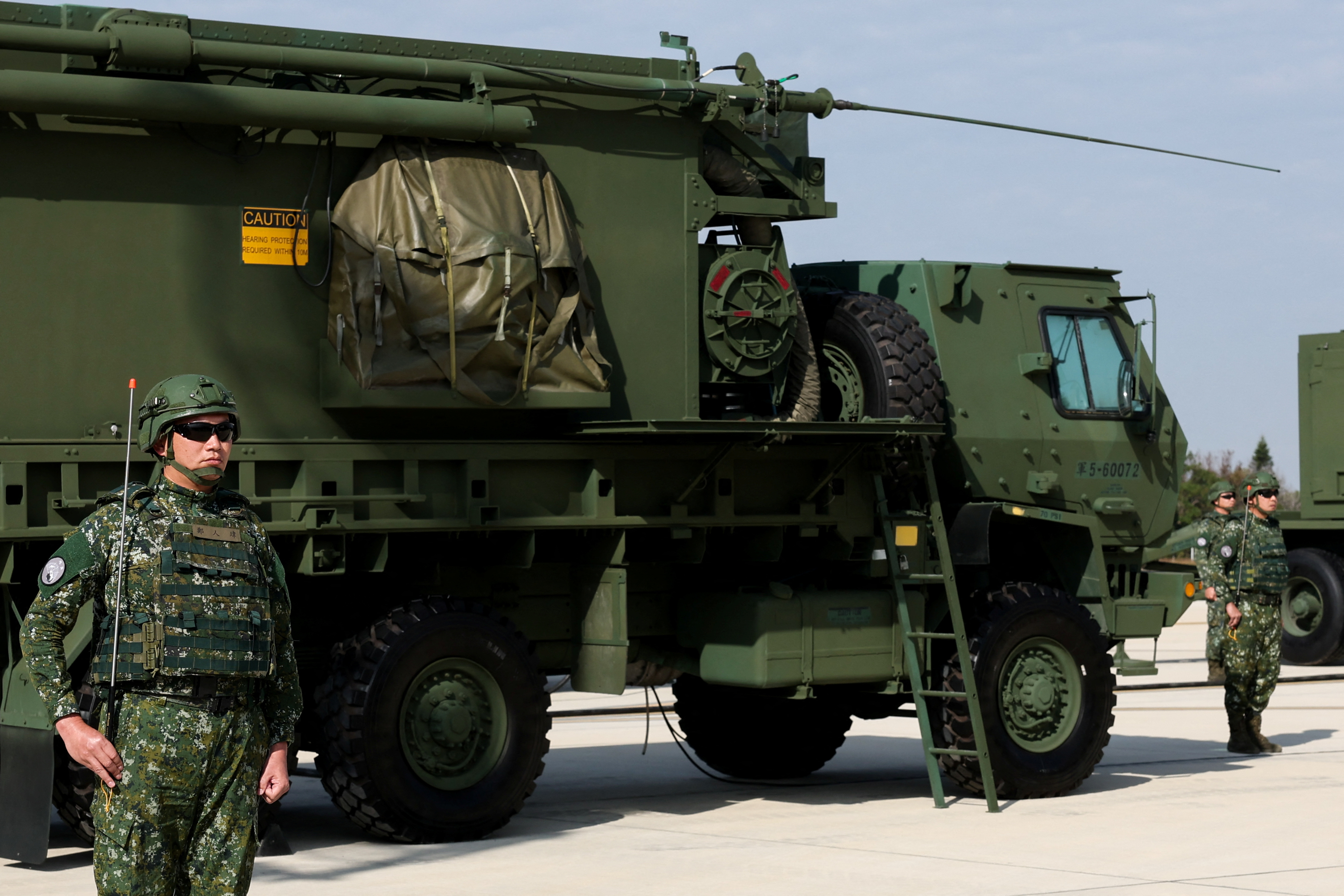 台湾拟向美军购70亿至100亿美元展现防卫决心– 普通话主页