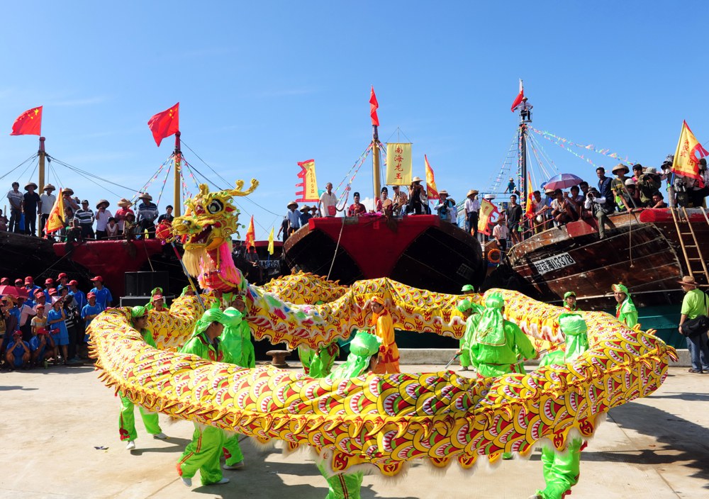 Hainan Traditional Dragon Dance Banned After Clash With Riot