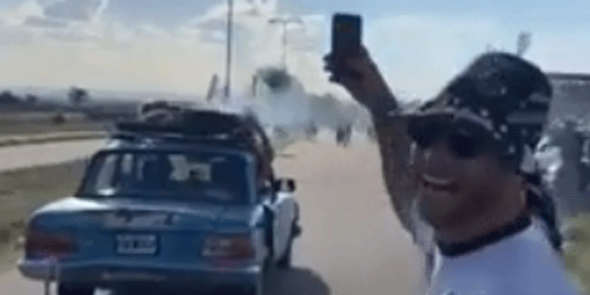 Viral: hinchas de Talleres que viajaron a San Luis cocinando un asado en el techo del auto