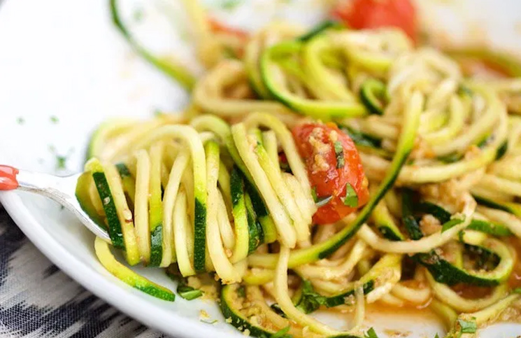 Fideos de zucchini: una deliciosa forma de comer pastas livianas y  saludables | Cienradios