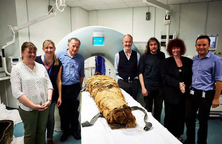 Video: una momia de 3000 años volvió a hablar