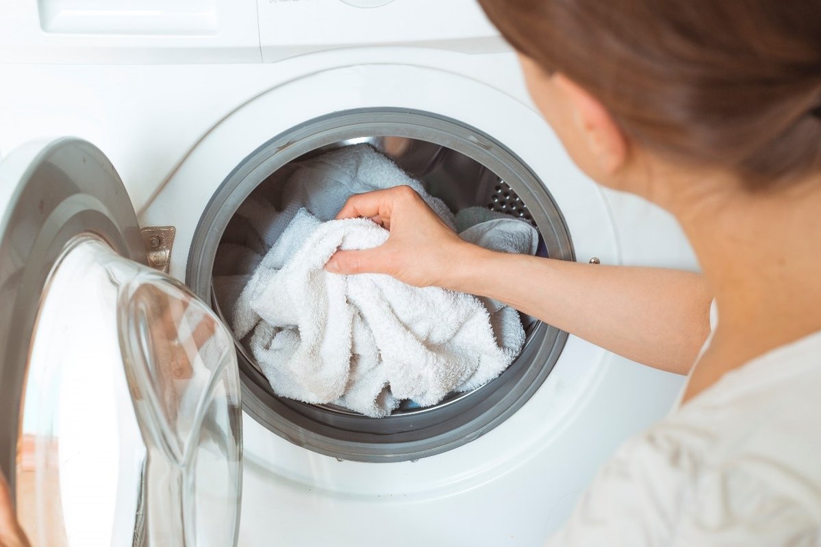 5 errores comunes al lavar tu ropa - Condesa