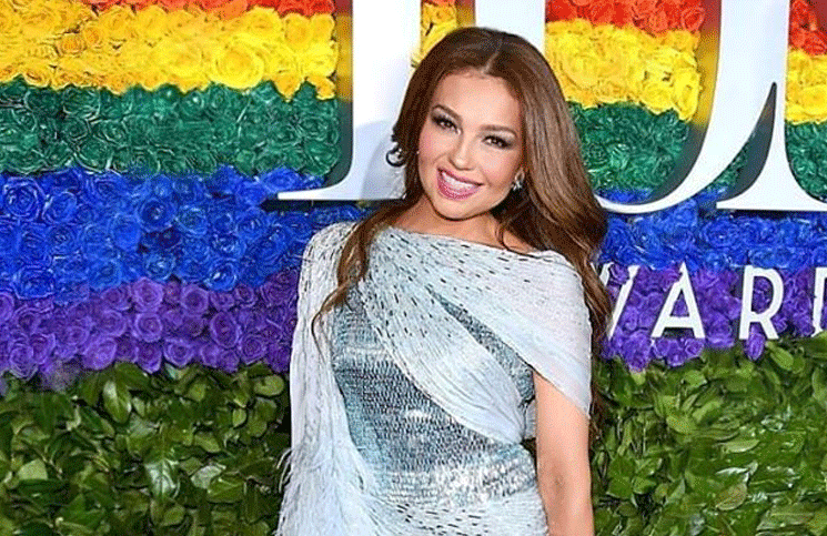 "Beso moño": Thalía enloquece a sus fans en las redes con este saludo