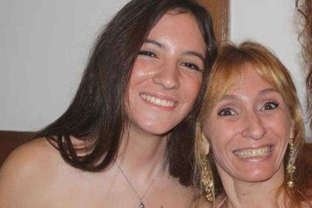 ? “Te extraño tanto que ahoga”, el desgarrador testimonio de la mamá de  Ángeles Rawson a 9 años de su asesinato | La 100