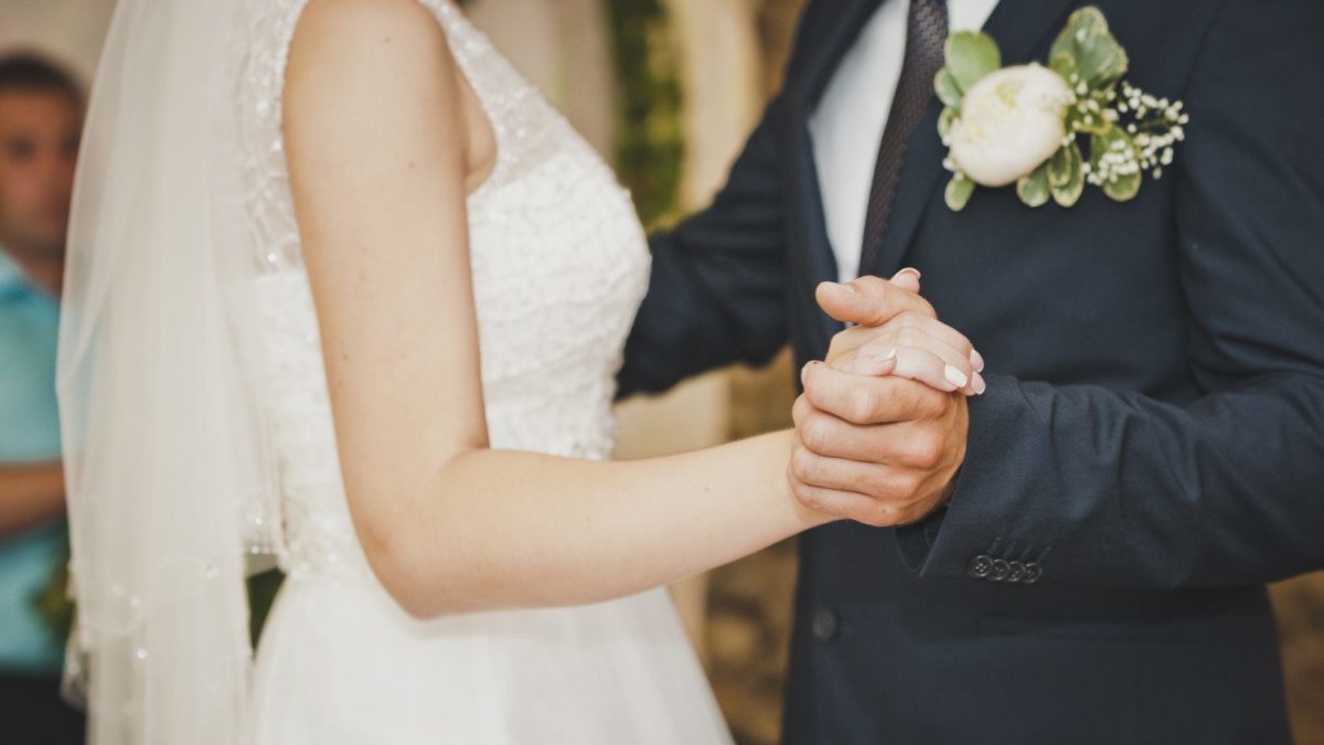 La insólita vestimenta de una pareja en el día de su casamiento que  sorprendió a todos | Radio Mitre