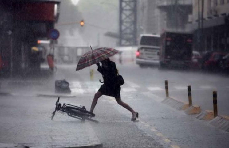 Alerta meteorológico: se esperan fuertes lluvias y tormentas intensas en distintos puntos  del país