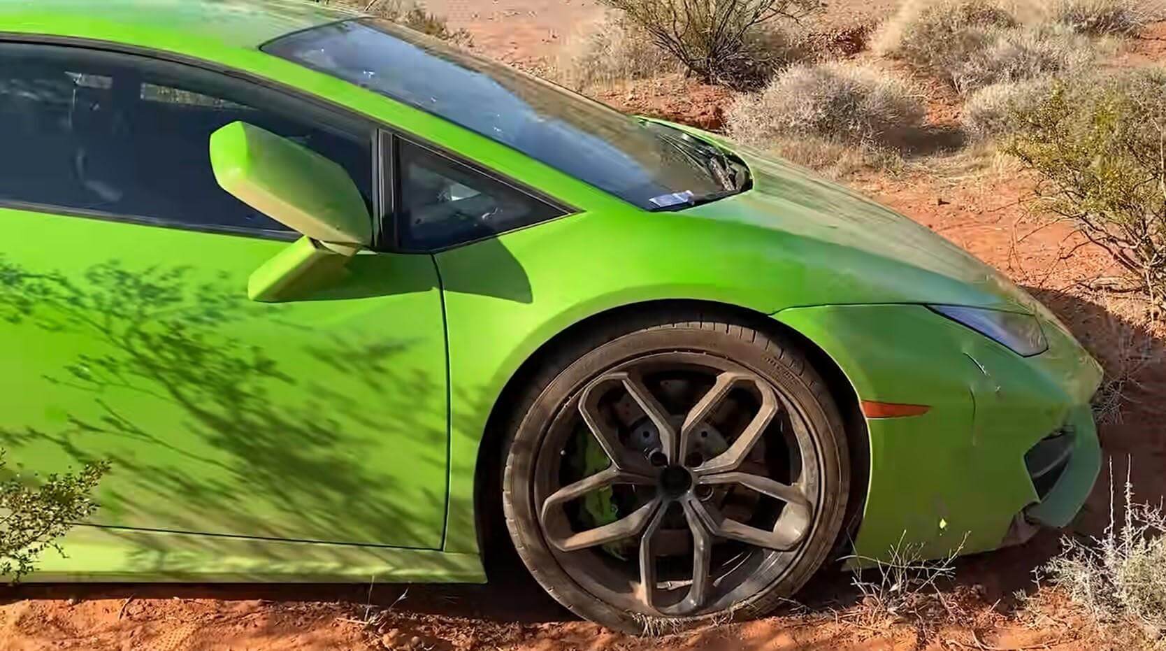 Encuentran un Lamborghini abandonado (con golpes y rayones) en medio del  desierto de Las Vegas | Motor Trend