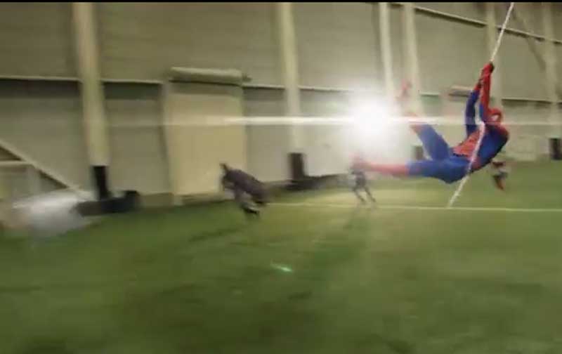 Te jugás un partidito de fútbol con Superman y Spiderman? | La 100