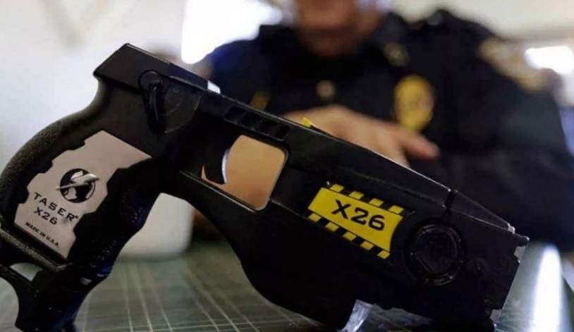 El Gobierno autorizó la venta a EEUU de cartuchos electrónicos para las pistolas  táser de su Policía