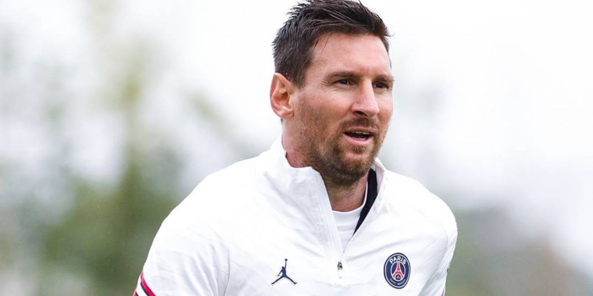 Lionel Messi quedó quedó afuera de la lista de concentrados del PSG y se retrasa su debut