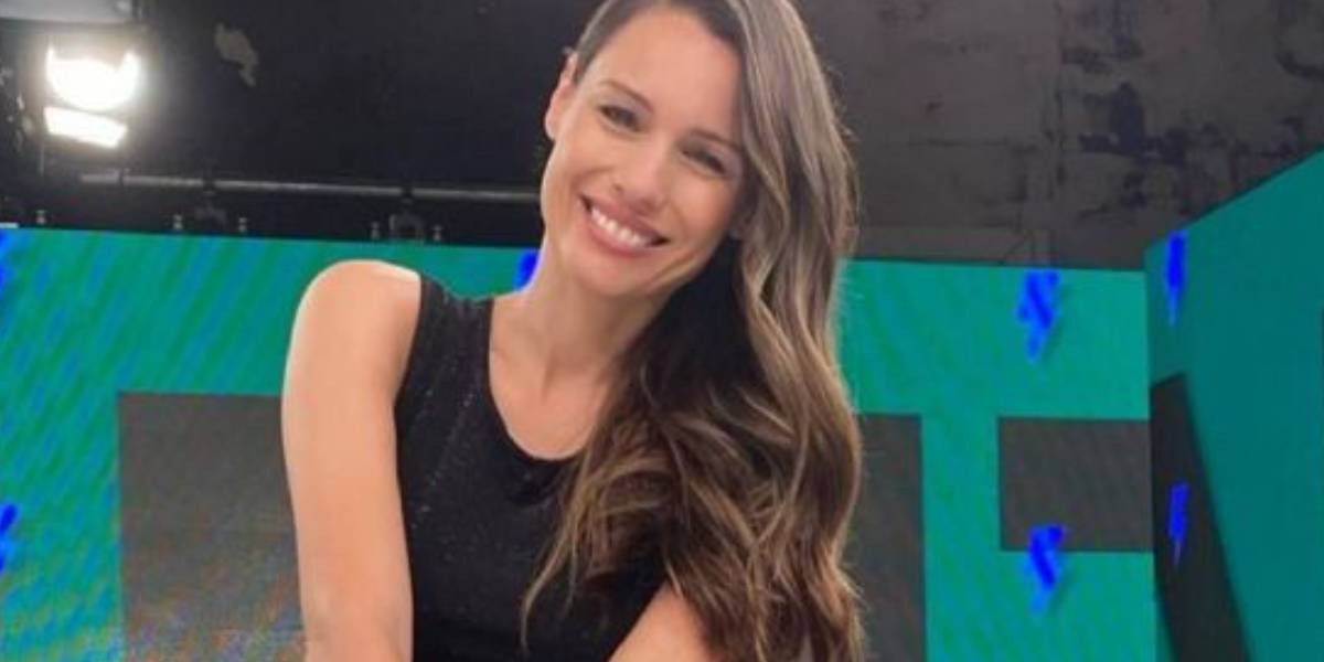 Pampita Sufrió Un Percance En El Medio De Su Programa Y Tuvo Que Ser Asistida Por Un Panelista 