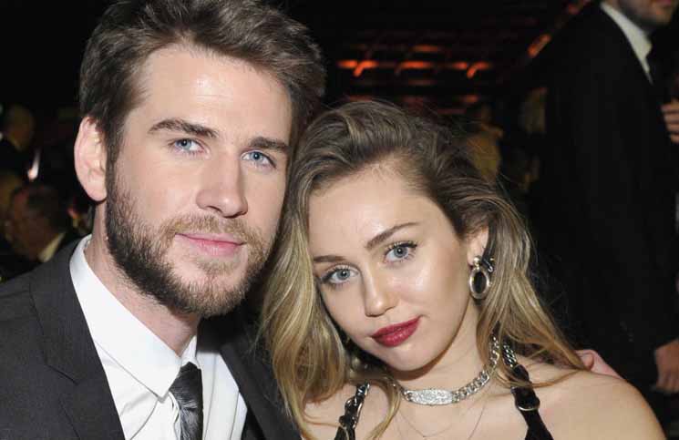 745px x 483px - Miley Cirus, separada de Liam Hemsworth, a los besos con otra mujer | La 100