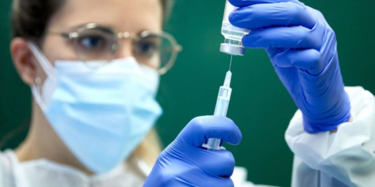 Coronavirus: Pfizer y Moderna advirtieron que la variante sudafricana redujo la eficacia de sus vacunas