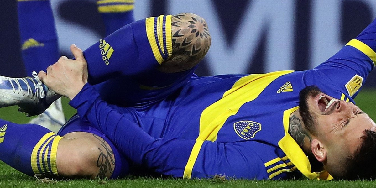 Darío Benedetto mostró la grave lesión que sufrió en su tobillo y encendió las alarmas en Boca: “Vamos a seguir”