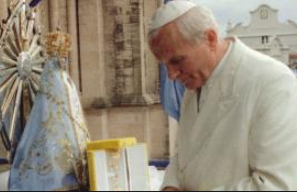 Juan Pablo II y un día trascendente para la Iglesia Católica contemporánea