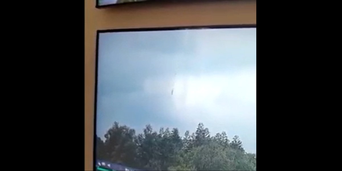 El video del momento de la caída del avión chino con 132 pasajeros