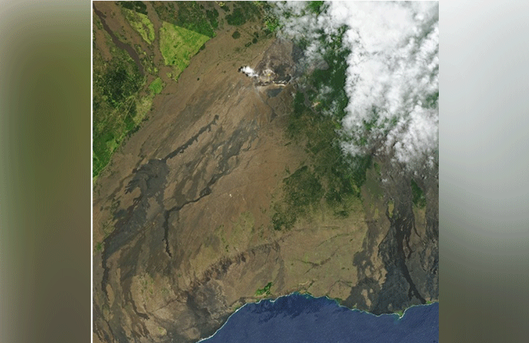 Las inéditas fotos de la NASA muestran un lago dentro de un volcán