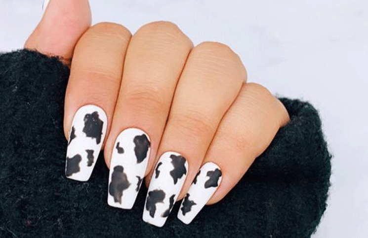 Cow Nails: la nueva tendencia en uñas (solo para arriesgadas)