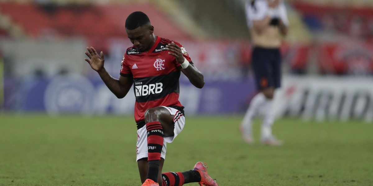 Un jugador del Flamengo atropelló y mató a un delivery en Río de Janeiro 