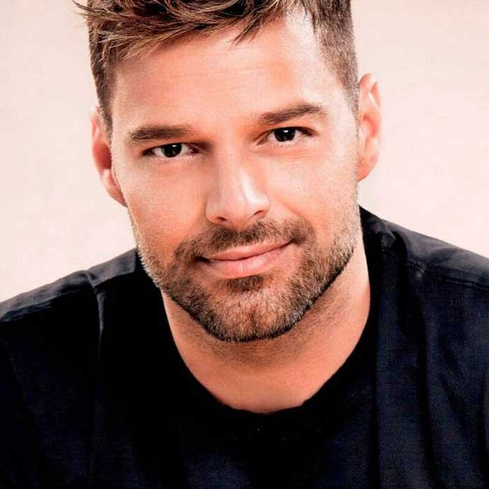 Ricky Martin protagonizó una campaña de maquillaje para concientizar sobre  el VIH! | Cienradios