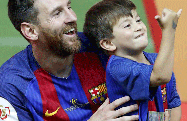 Thiago Messi metió dos goles en las inferiores del Barcelona y le hace honor al dicho "de tal palo..."