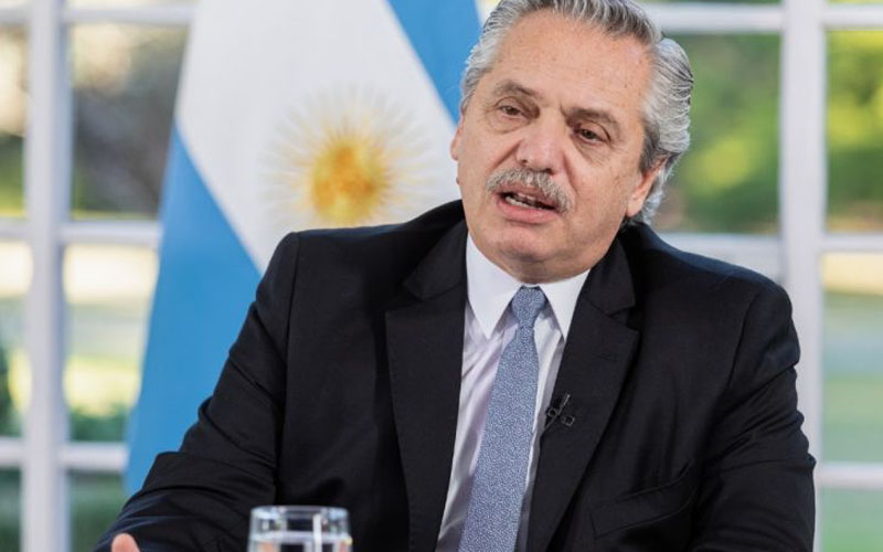 Alberto Fernández: “Tenemos que acostumbrarnos a ahorrar en pesos”