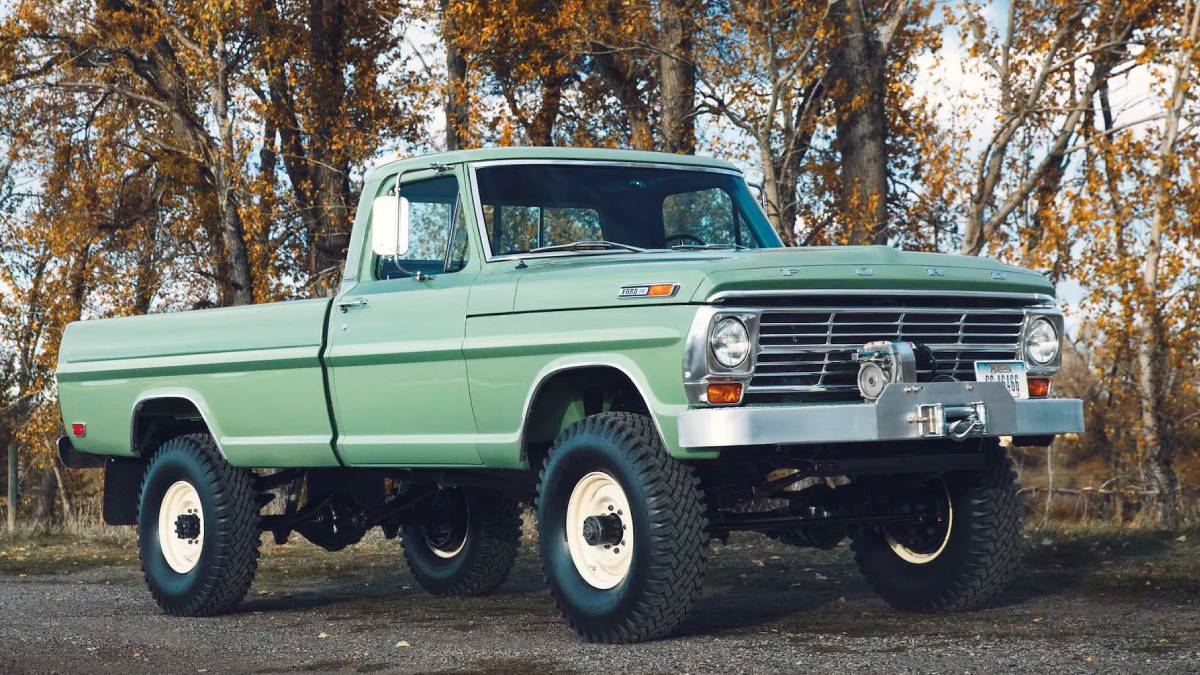 Abrieron una camioneta Ford abandonada 42 años y el interior se mantiene en  el tiempo – La 100, image size:1200x675