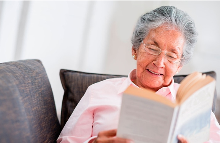 "Cultura puerta a puerta", el servicio de libros gratuitos para los mayores de 70 años
