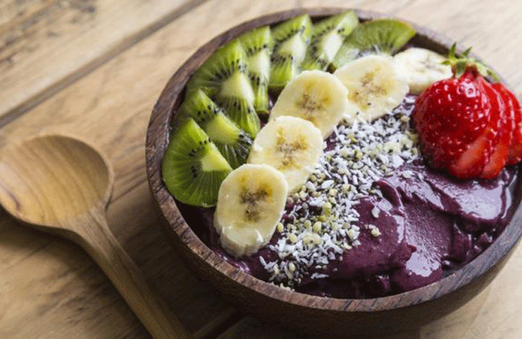 El "Açaí Bowl": un típico plato brasileño, con la pula de la fruta mezclado con otras o cereales