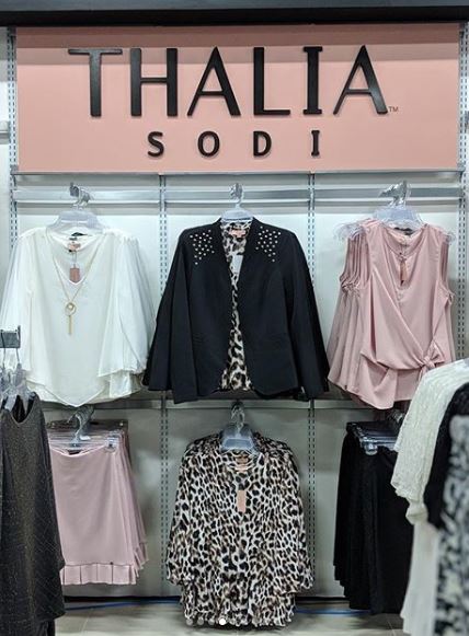 Colección inclusiva”: Thalía lanzó su línea de ropa pensando en todas las  mujeres | La 100