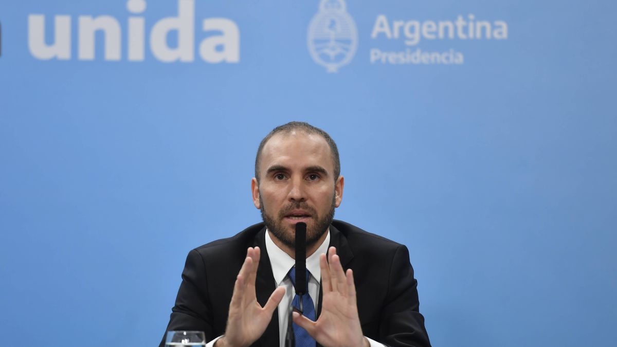 Guzmán advirtió que la economía "no podría soportar un cierre total"
