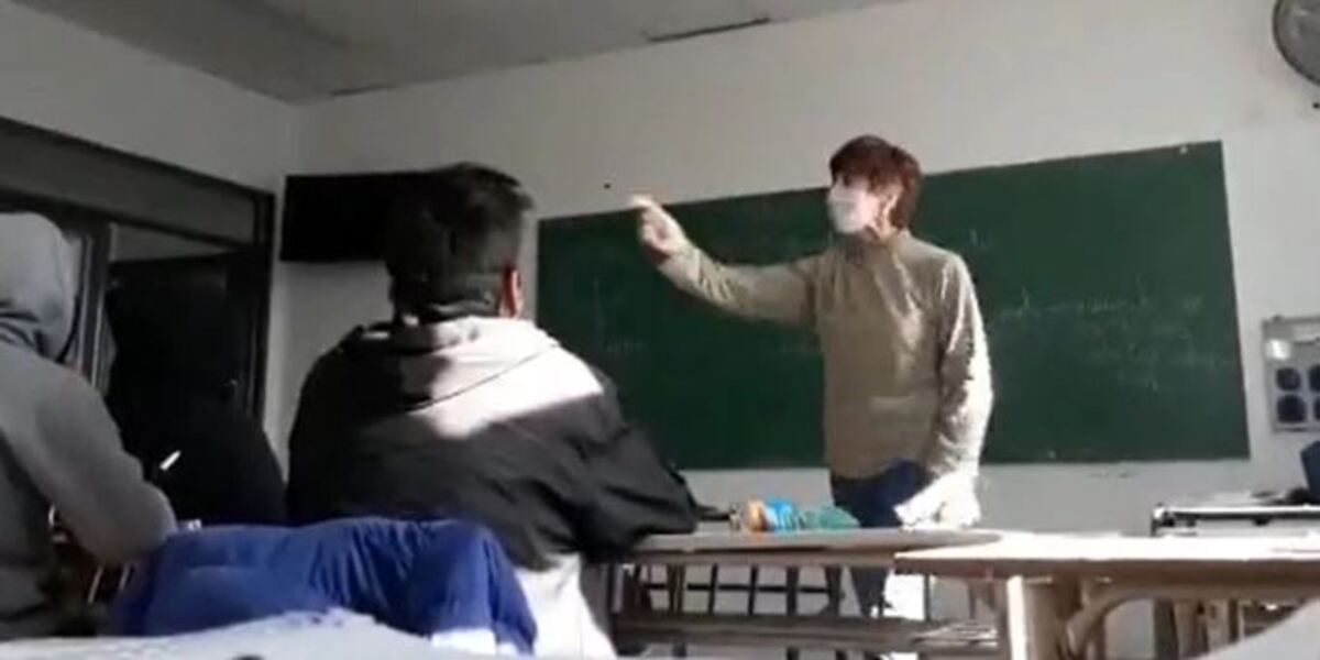 El video del momento en que una docente increpa a los gritos a un alumno por cuestionar al kirchnerismo