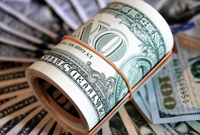 El dólar blue sigue escalando: cerró a $232 y marcó un nuevo récord
