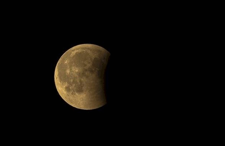 El primer eclipse lunar penumbral del año se verá el 10 de enero.