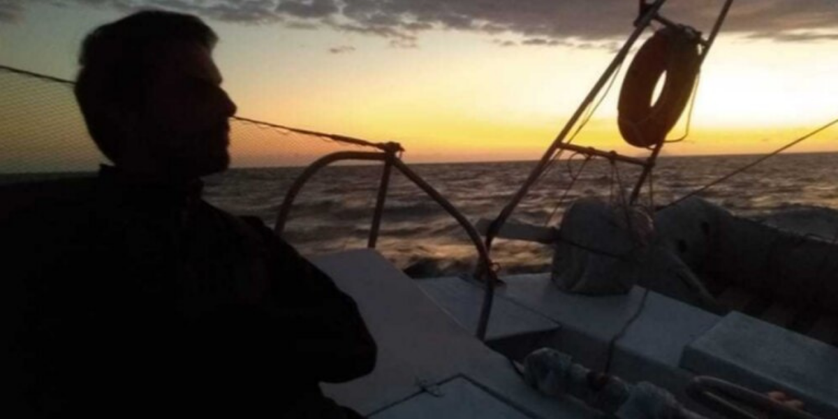 “Me quiere atacar”, el aterrador video de un pescador “perseguido” por una criatura marina