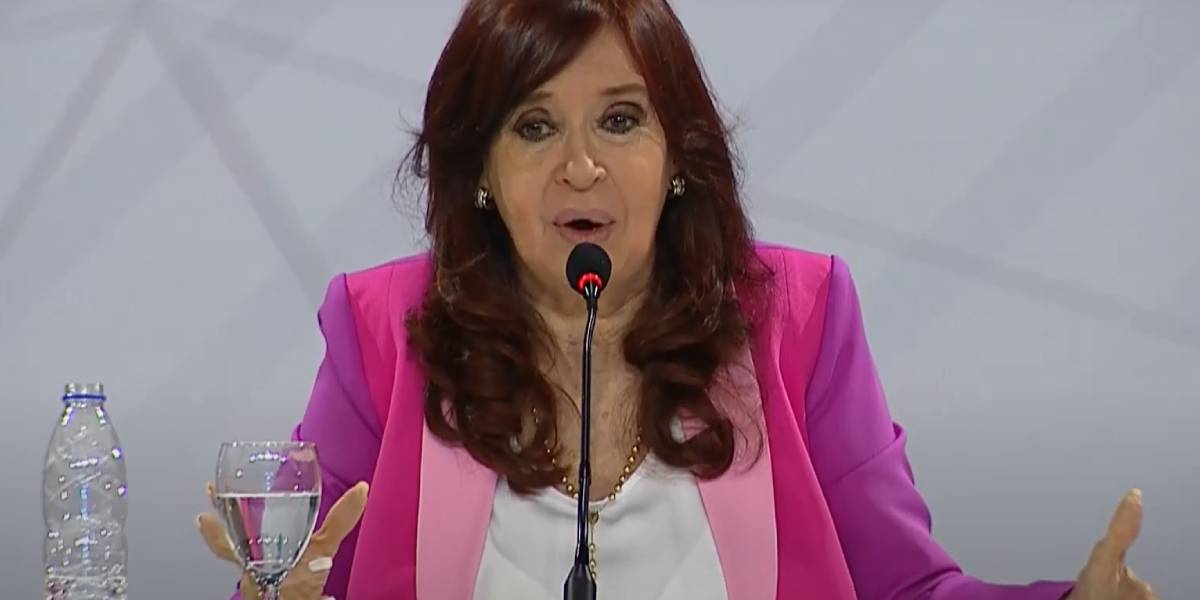 Cristina Kirchner minimizó la crisis en el oficialismo: “No es pelea, yo no le pegué a nadie”