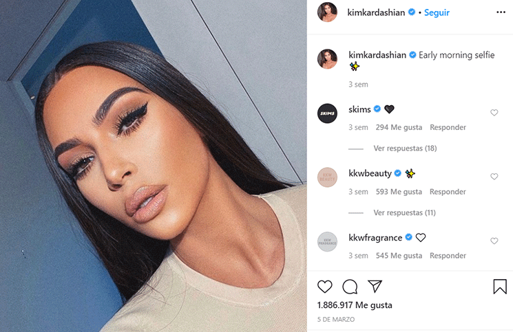 Kim Kardashian compartió un video de su rutina de maquillaje en esta cuarentena