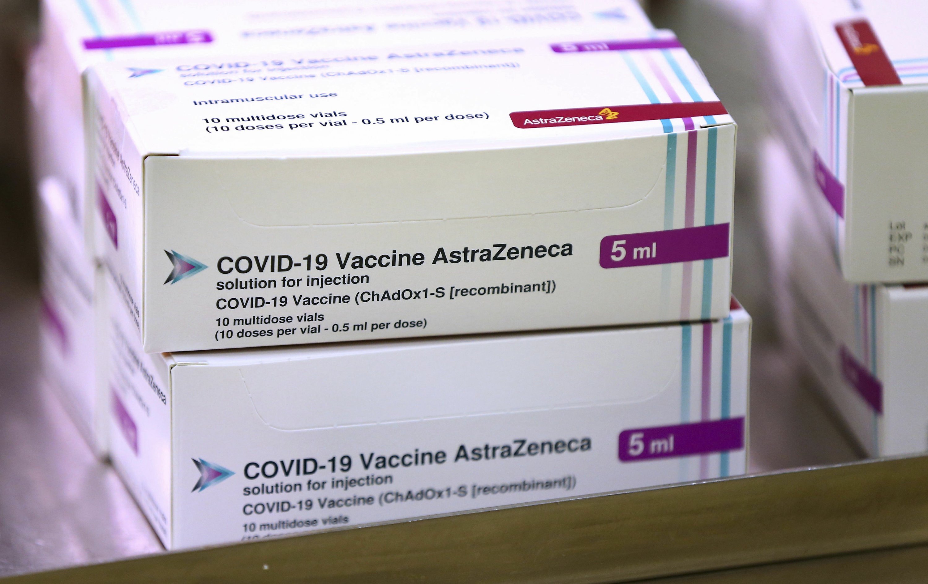 Entre abril y mayo llegarán al país 4.4 millones de vacunas de AstraZeneca 