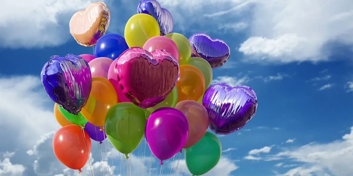 Soñar con globos de colores: el color de tus ilusiones