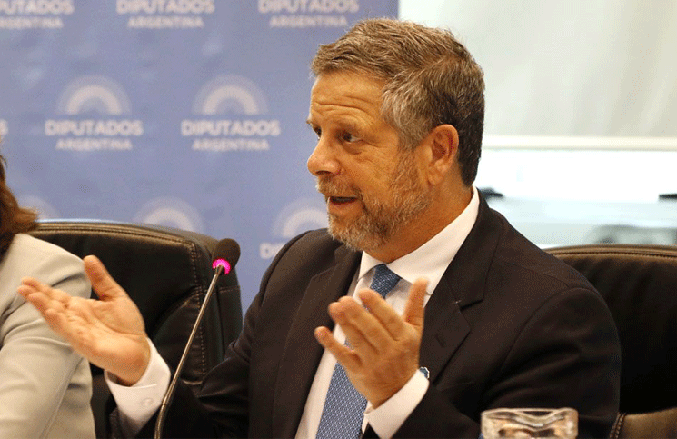 Adolfo Rubintein renunció después de que Macri derogara el protocolo