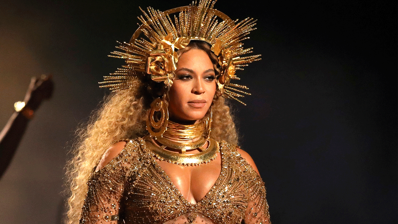 Beyoncé mostró en las redes a sus mellizos de un mes