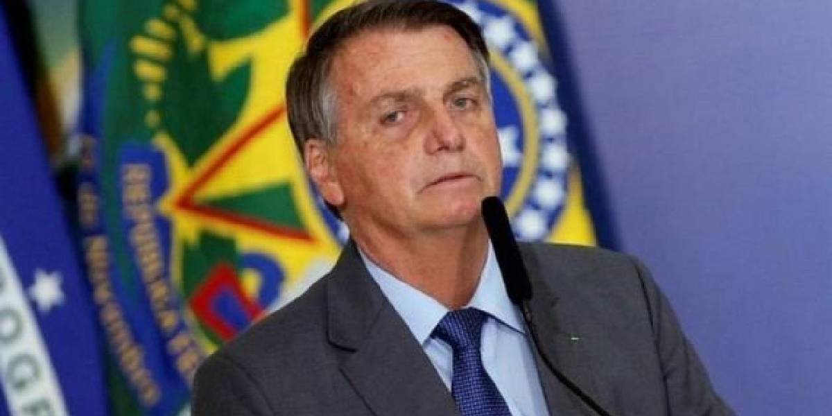 Internaron de urgencia a Jair Bolsonaro en medio de sus vacaciones