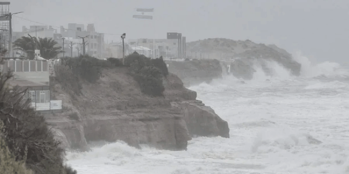 Alerta meteorológica por mareas extraordinarias en plena temporada: cuándo empiezan y a qué zonas afectan